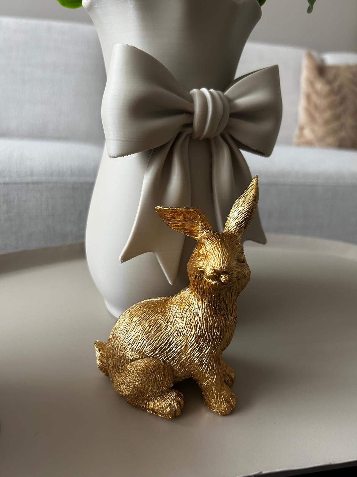 Golden Easter bunny (Sitting)